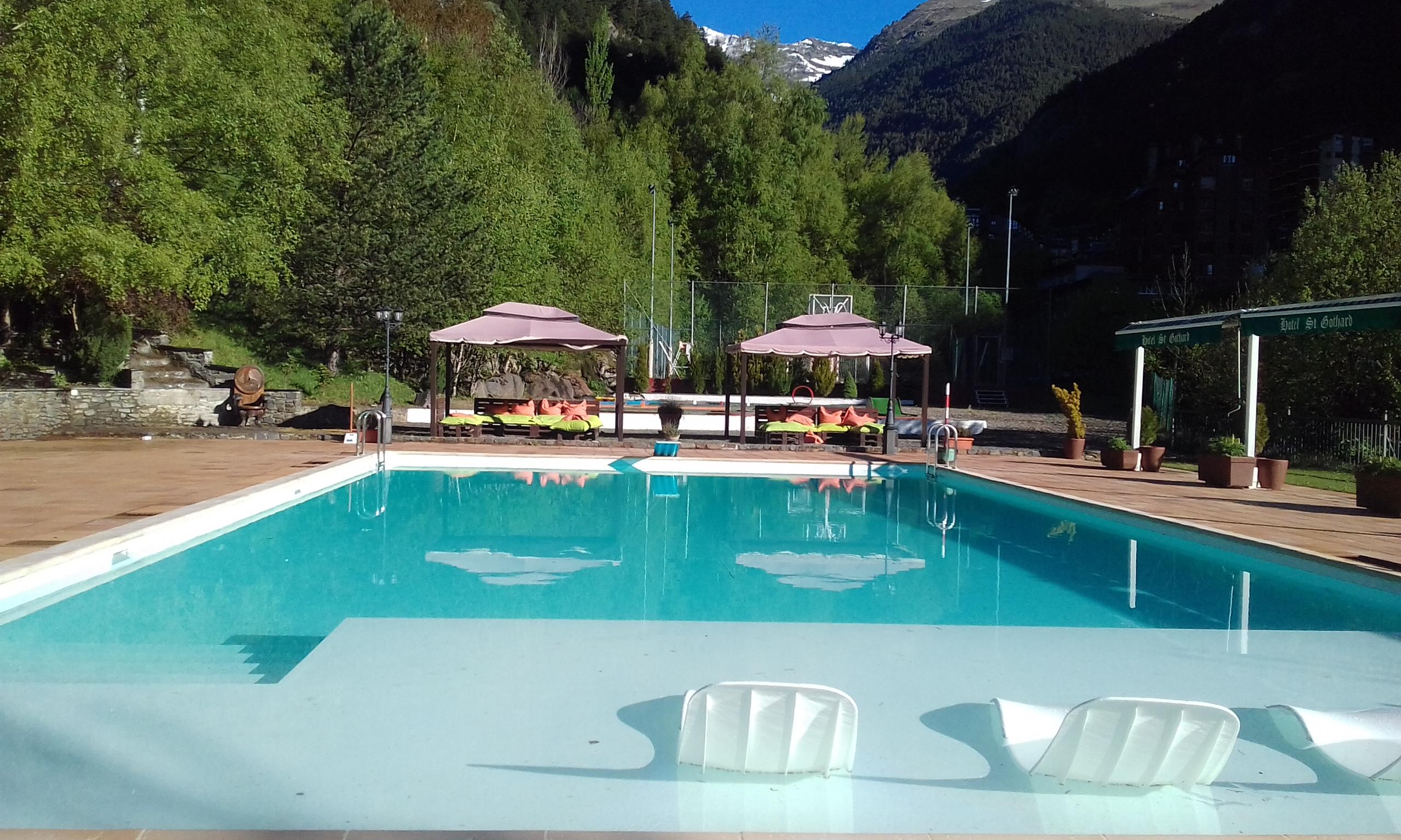 Hotel Sant Gothard Arinsal Exterior photo