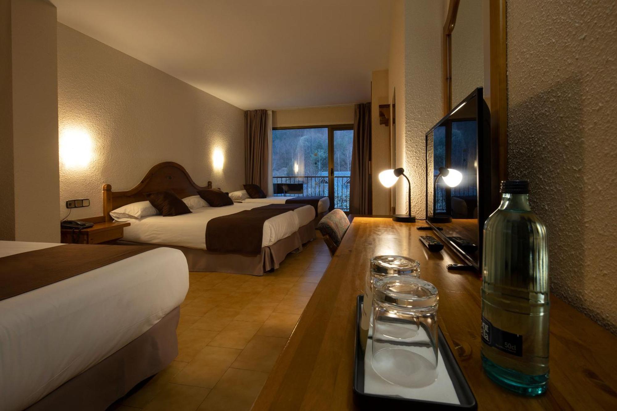 Hotel Sant Gothard Arinsal Exterior photo
