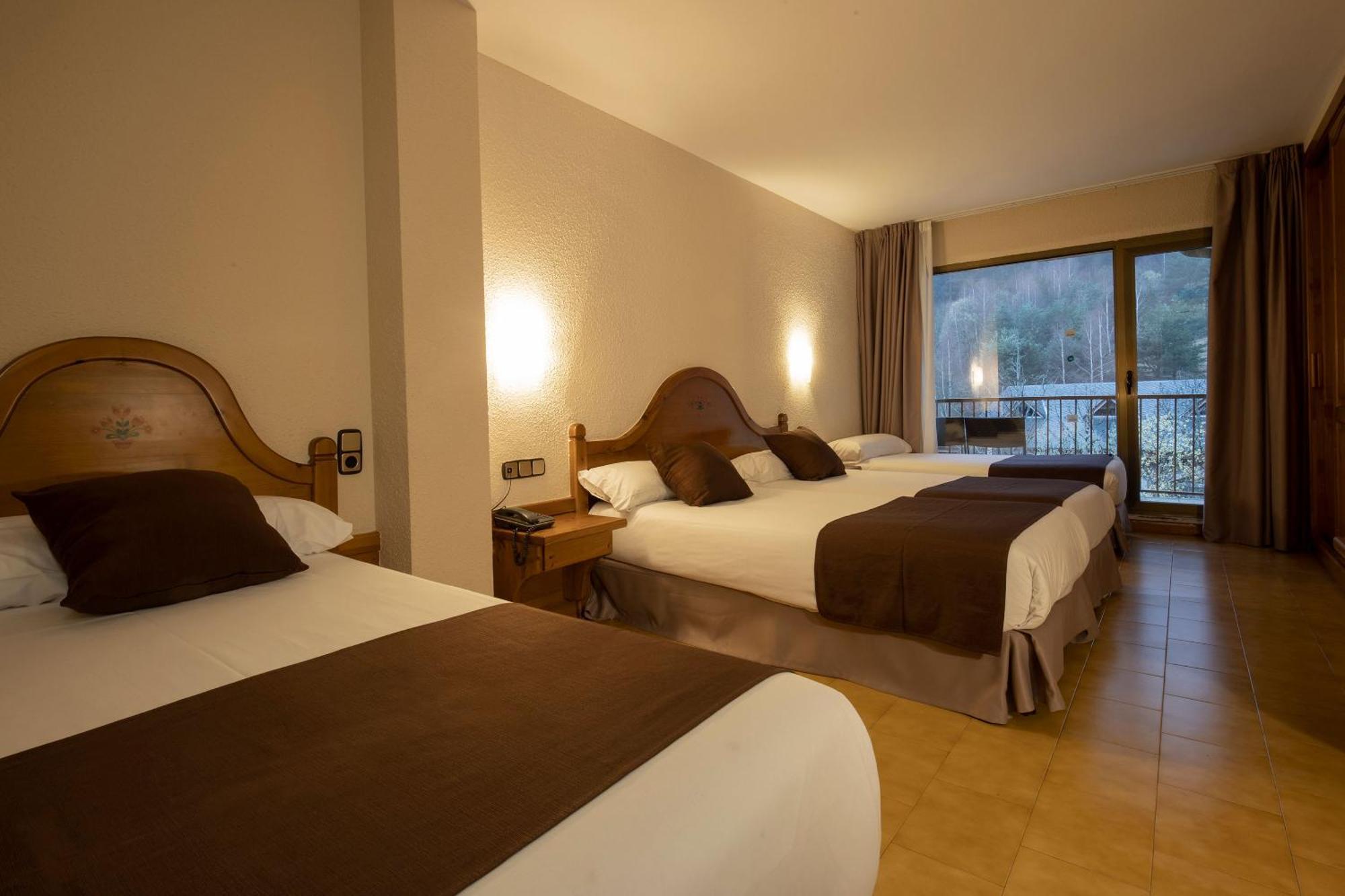 Hotel Sant Gothard Arinsal Exterior photo